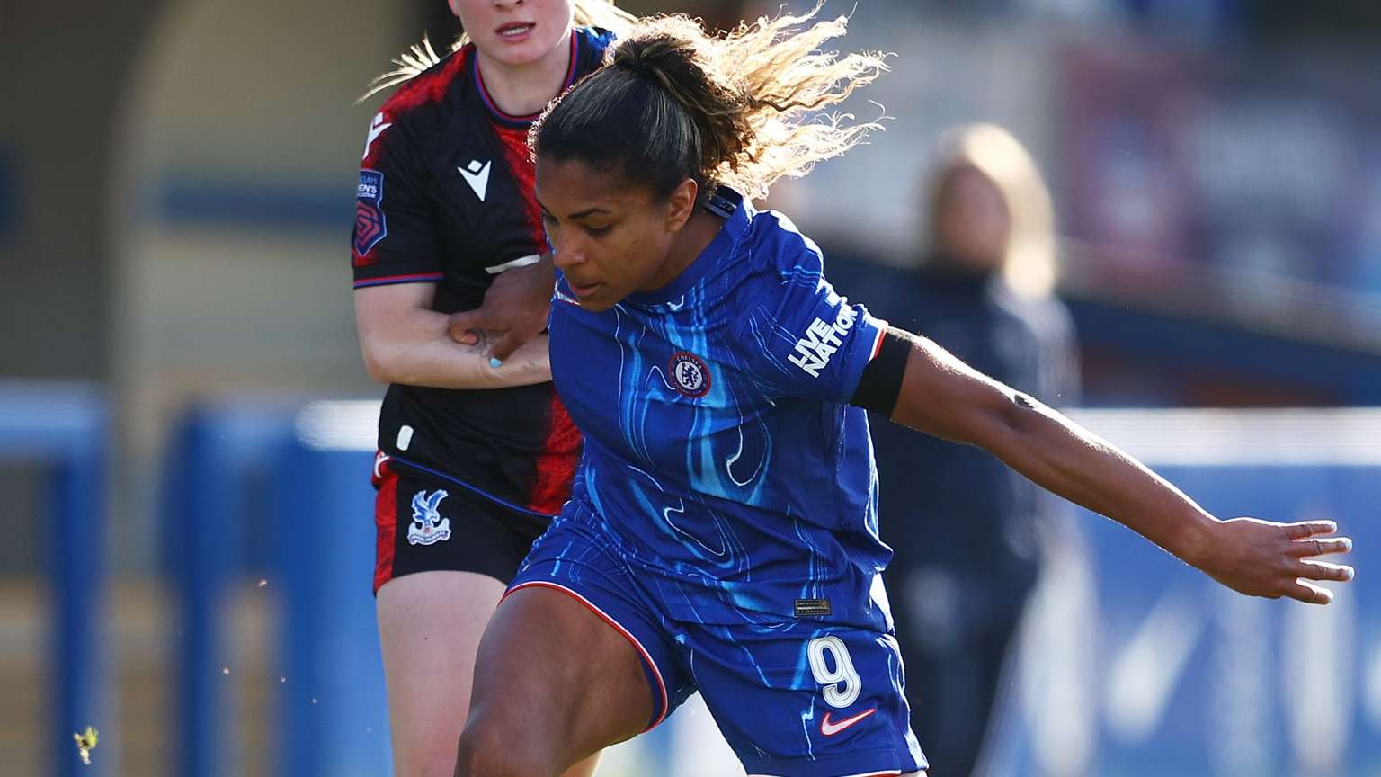 英超最新赔率曼城领跑红军紧追其后争冠形势分析